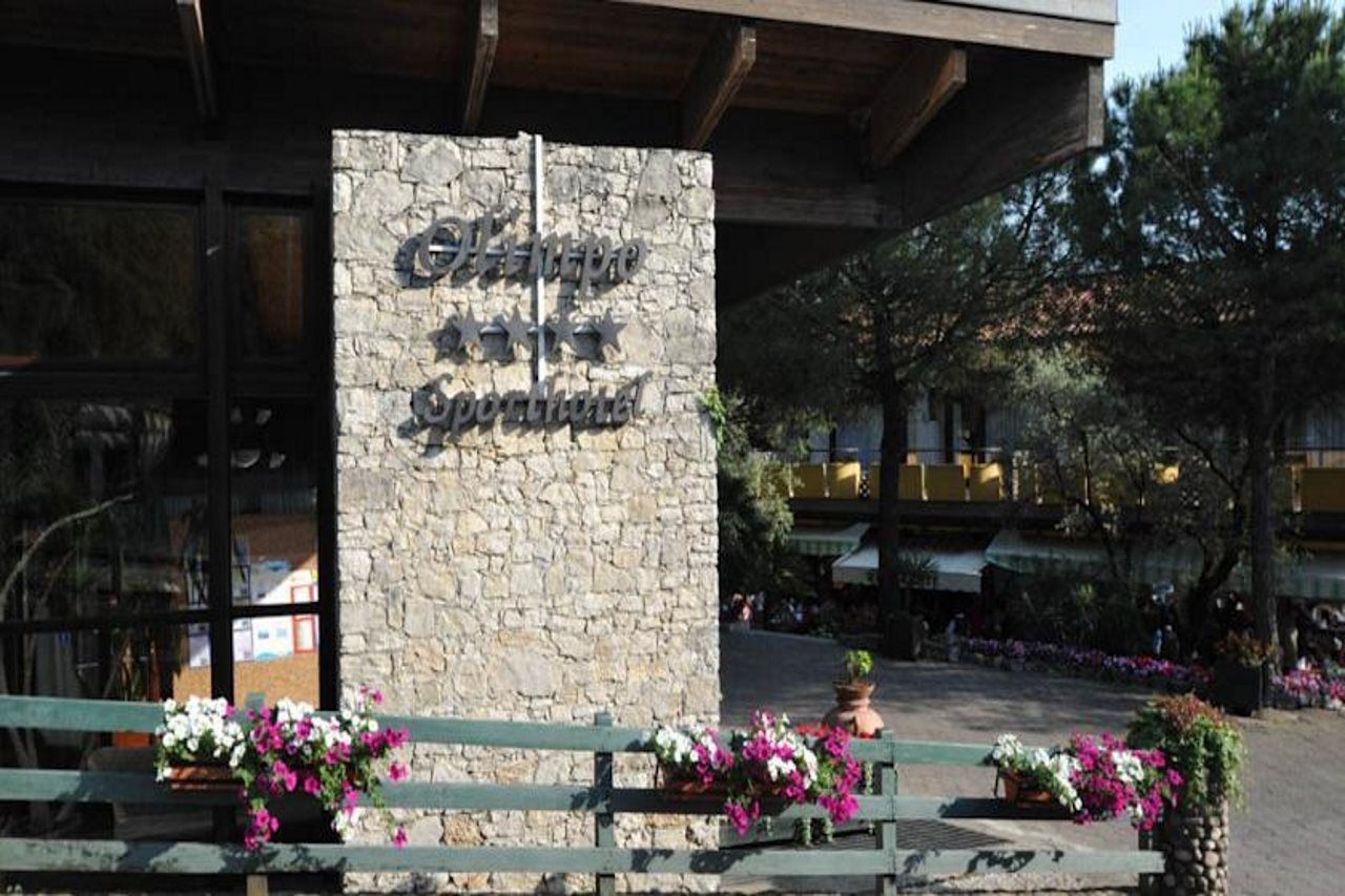 Sporthotel Olimpo Гарда Екстериор снимка